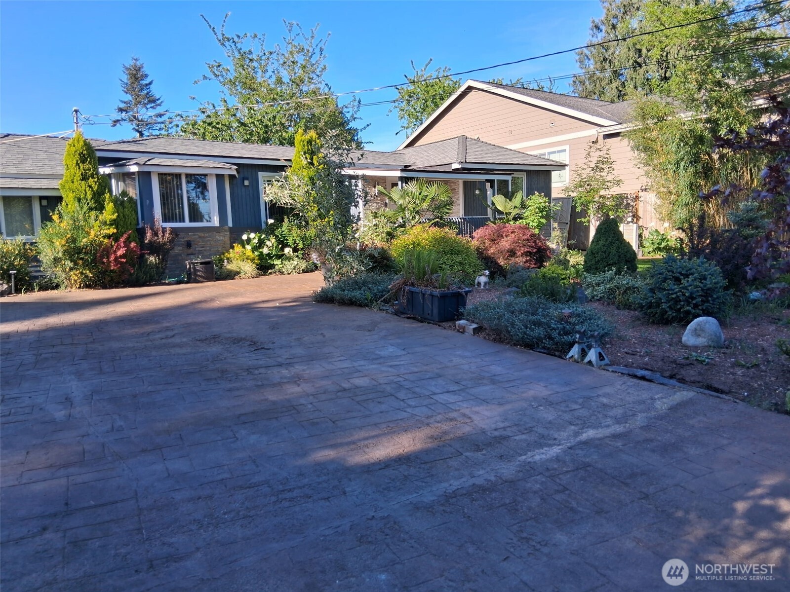 8242 S 128th Street