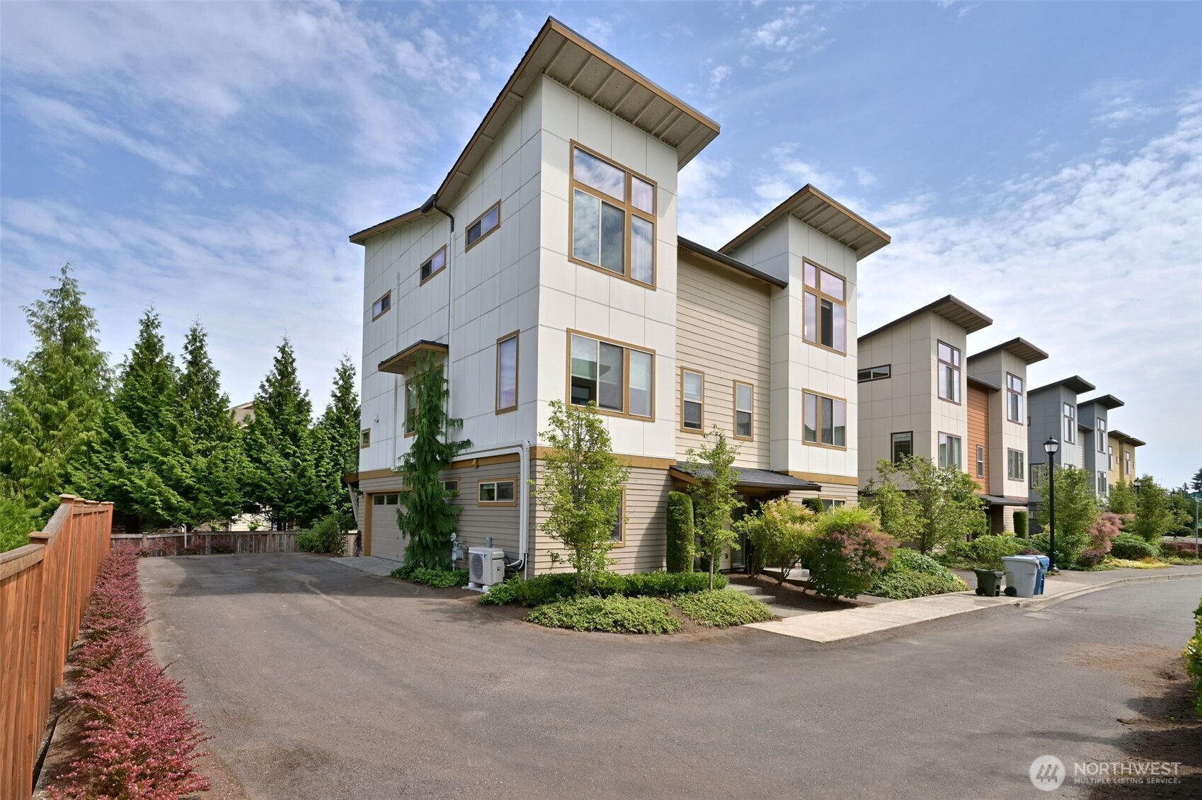 348 Chelan Avenue NE