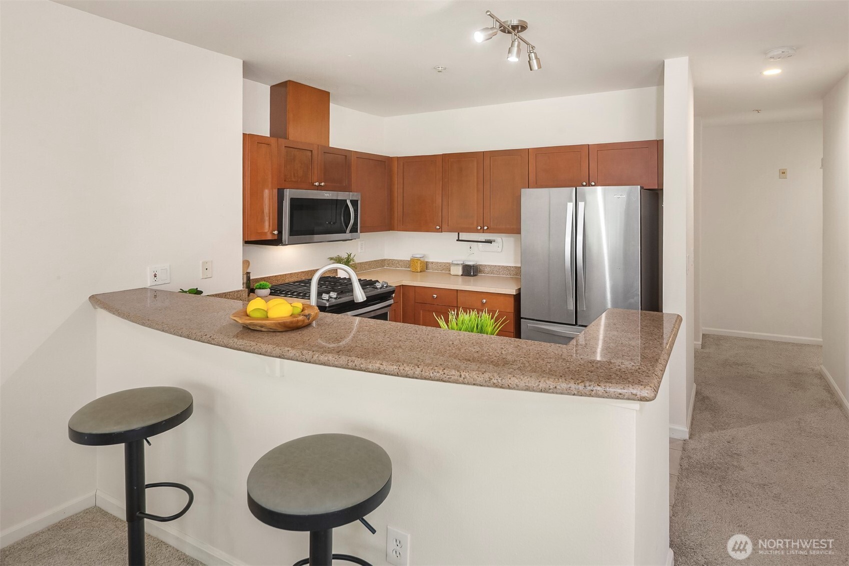 1000 Aurora Avenue N #311, Seattle, WA 98109, photo 4 of 20