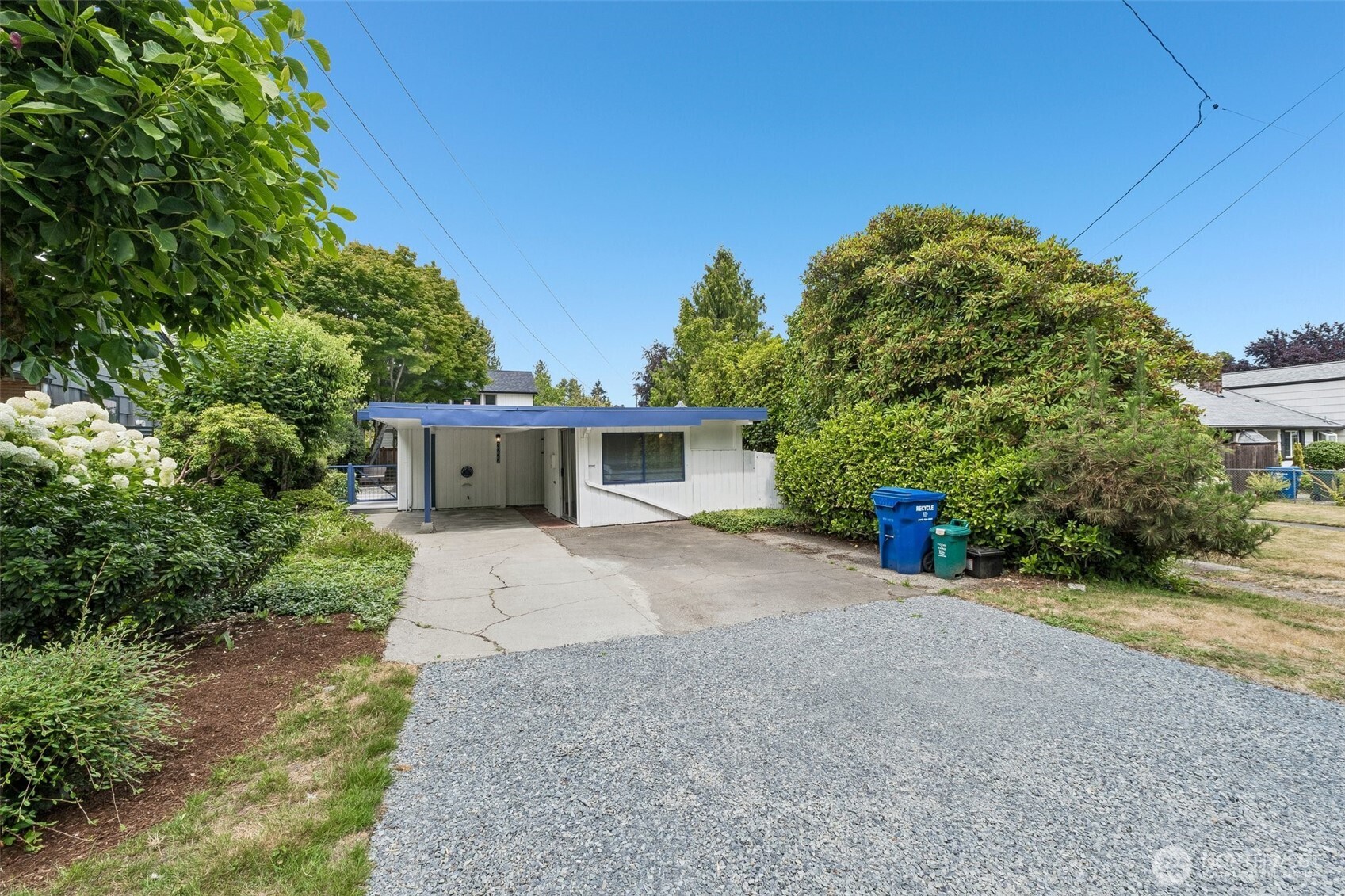 3222 NE 85th Street, Seattle, WA 98115, photo 2 of 2