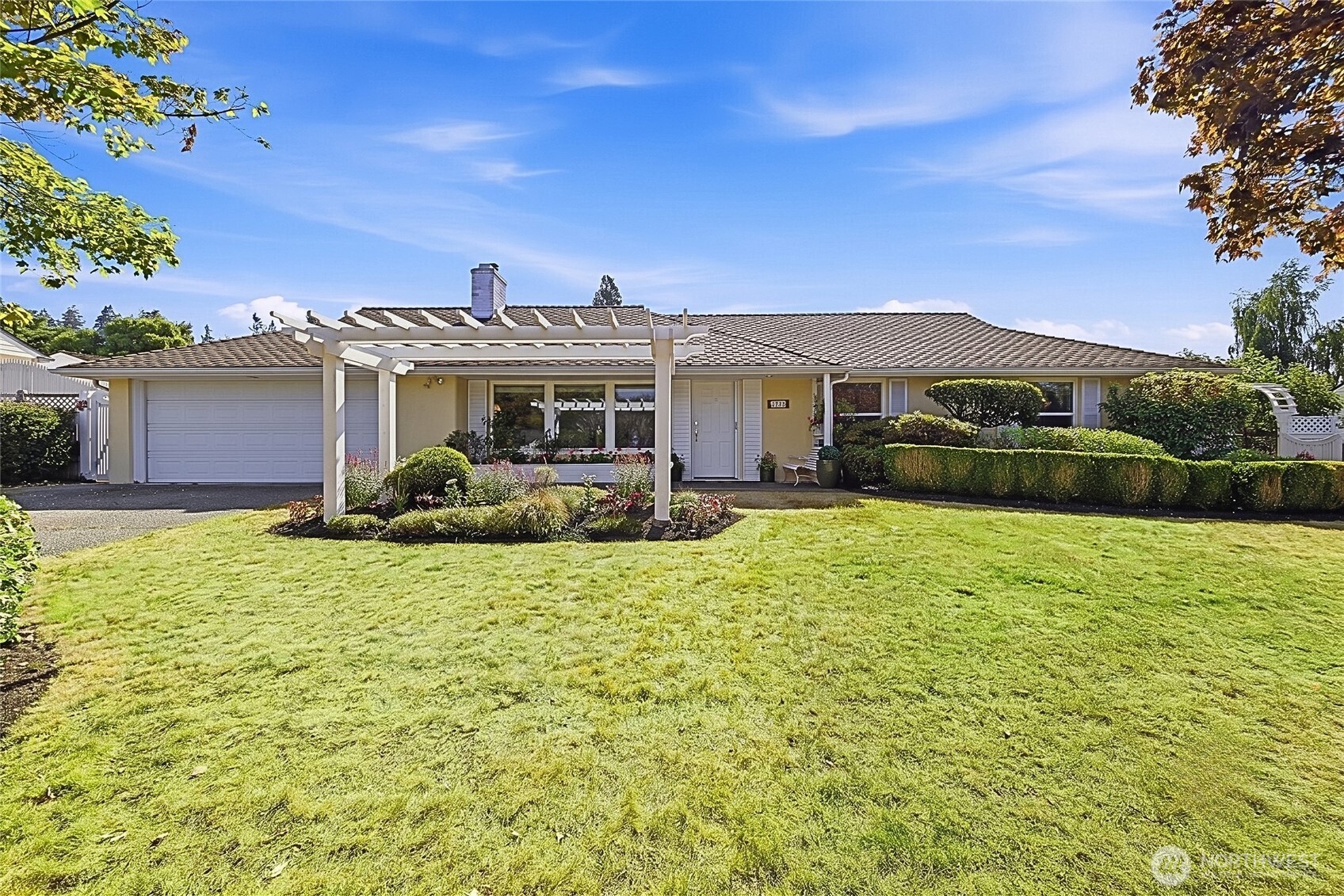 1016 Sunset Way