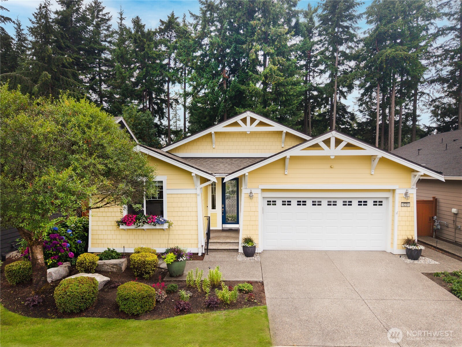 8239 Orcas Loop NE