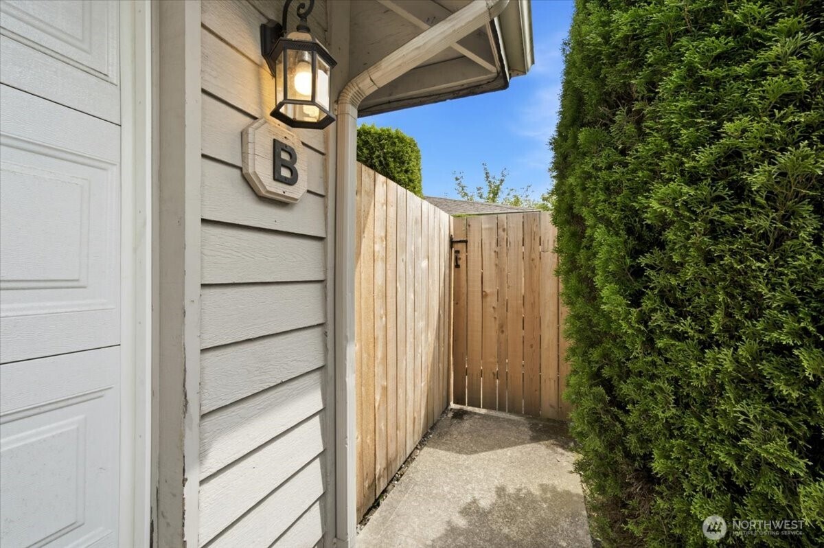 9809 132nd Street Court E #B