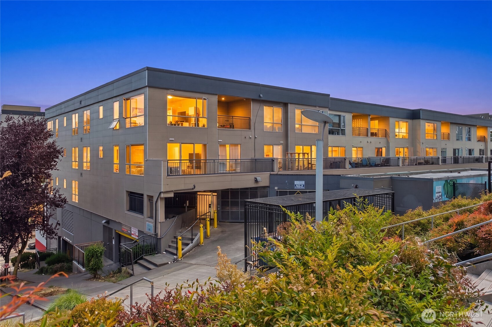 321 10th Avenue S #710, Seattle, WA 98104, photo 5 of 36