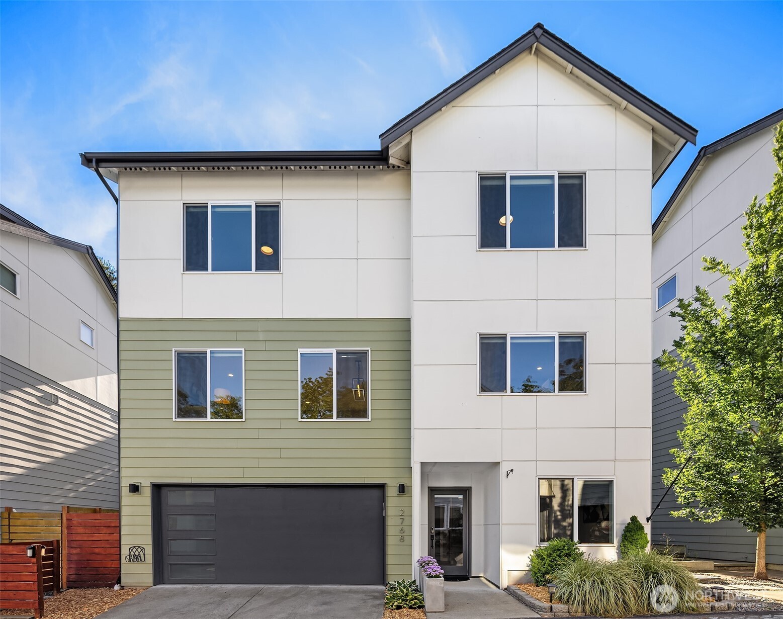 2768 SW Holden Street