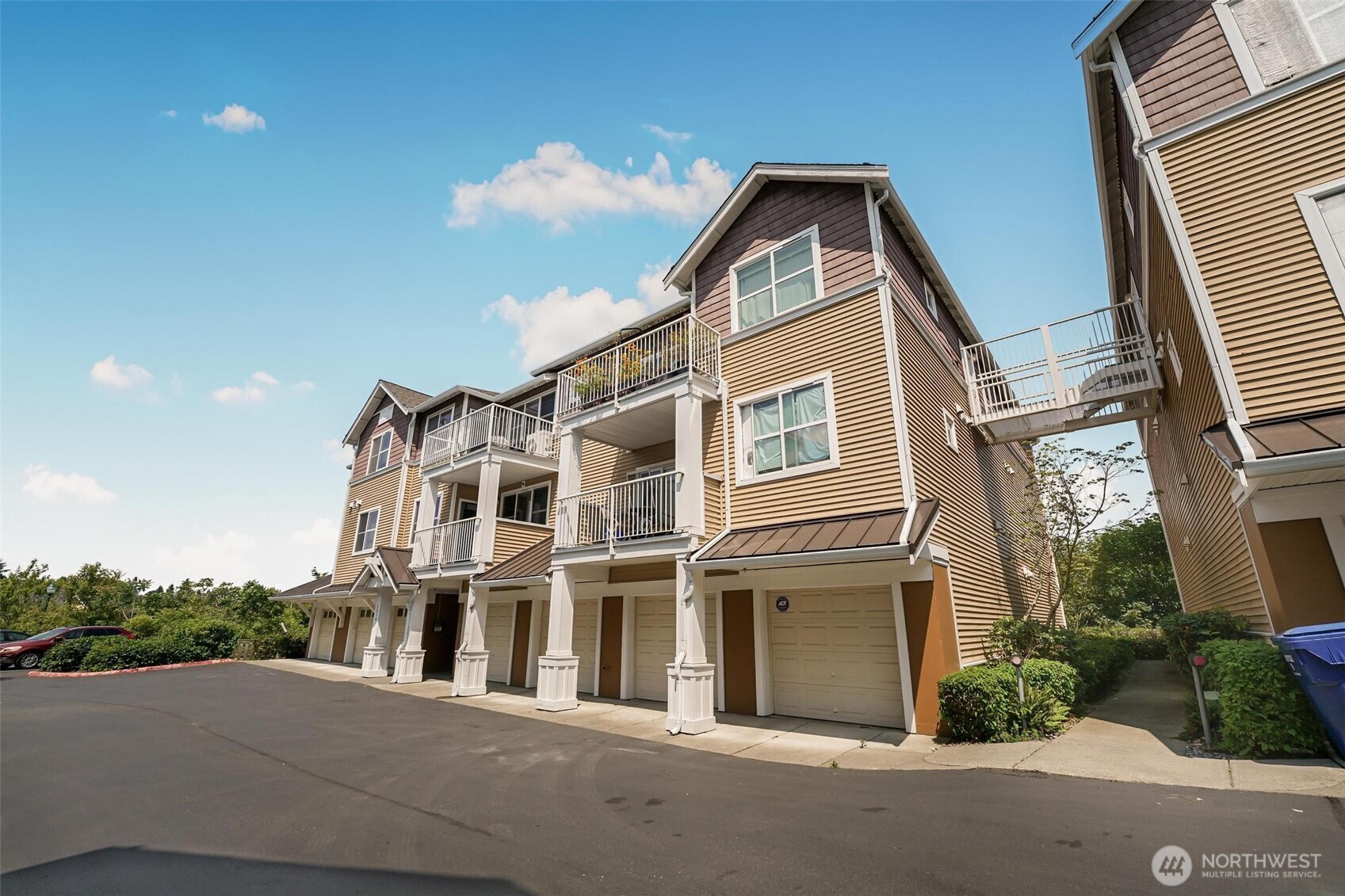 2970 SW Raymond Street #102, Seattle, WA 98126, photo 4 of 33