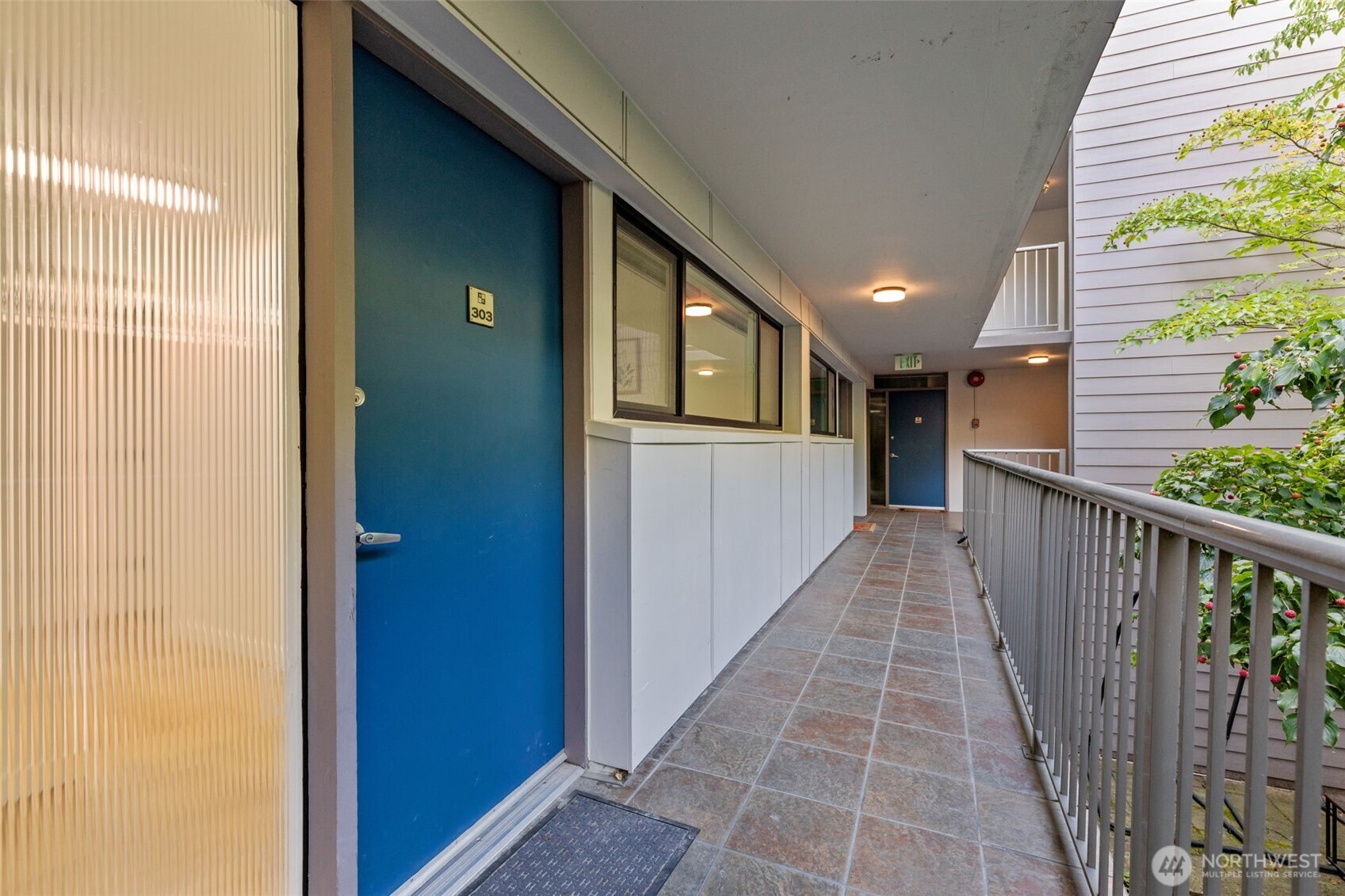 1601 Taylor Avenue N #303, Seattle, WA 98109, photo 2 of 32
