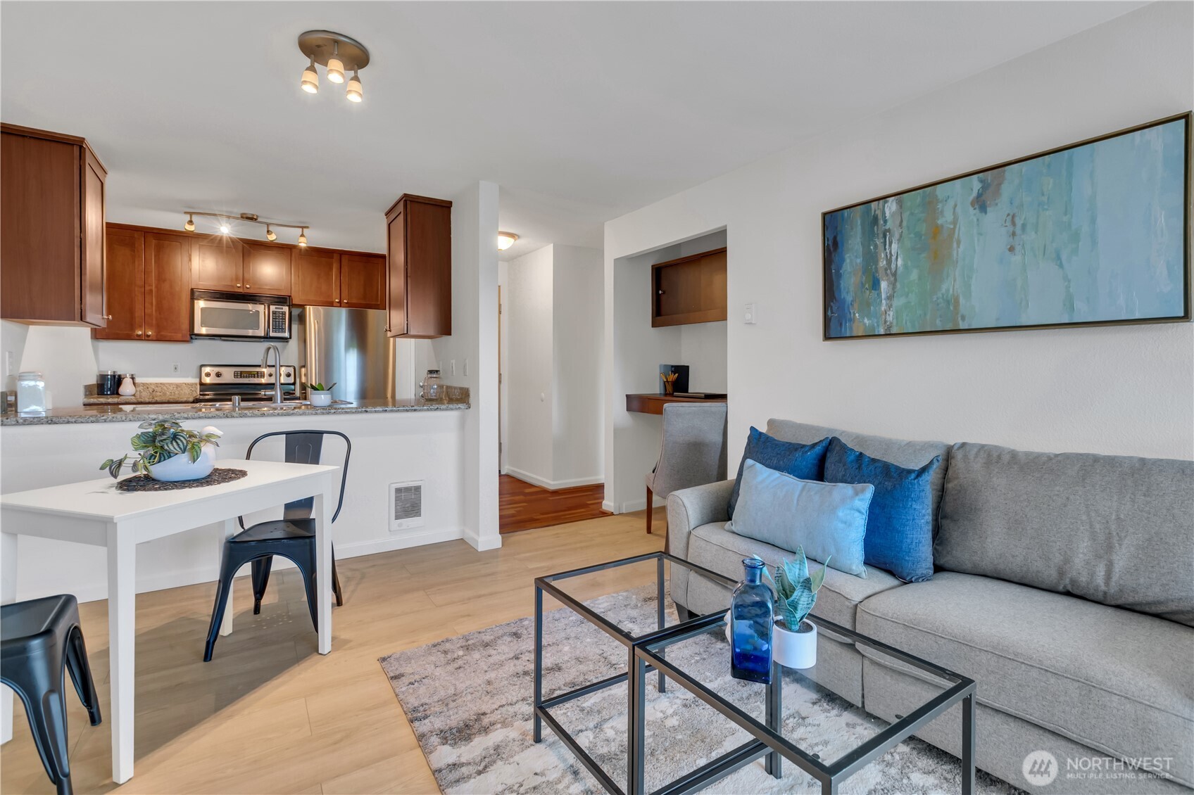 2512 E Madison Street #303, Seattle, WA 98112, photo 4 of 28