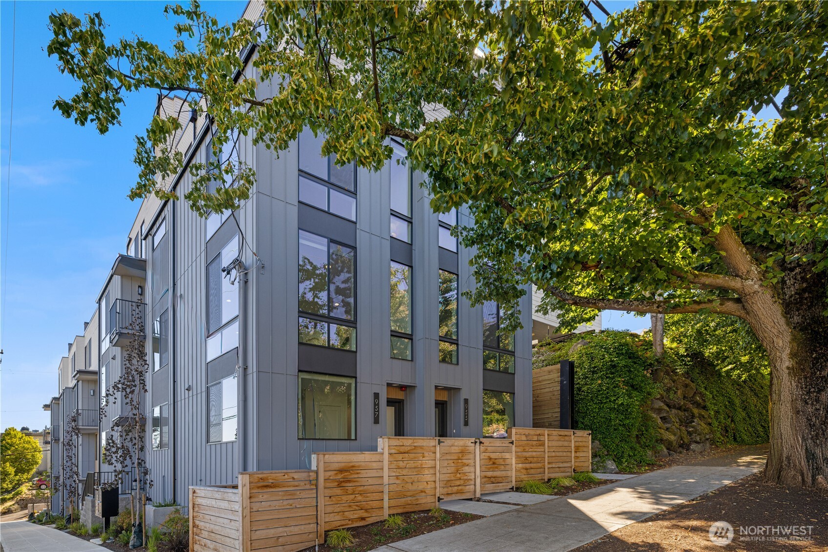 957 N 35th Street