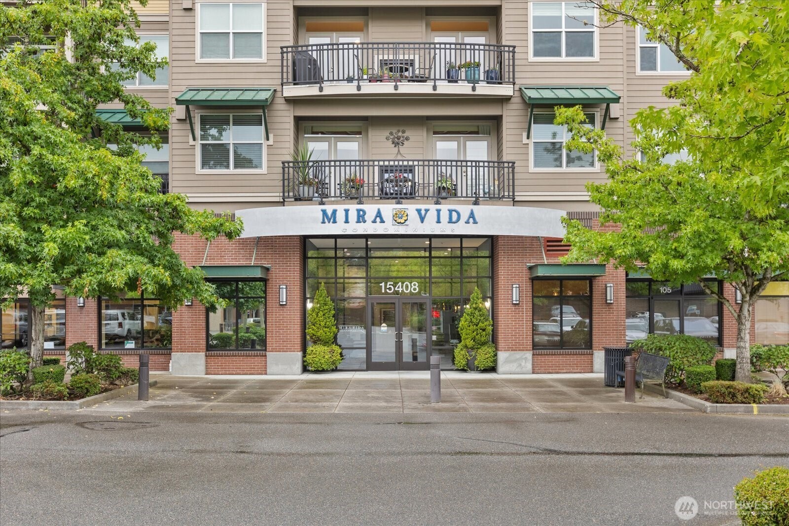 15408 Main Street #208