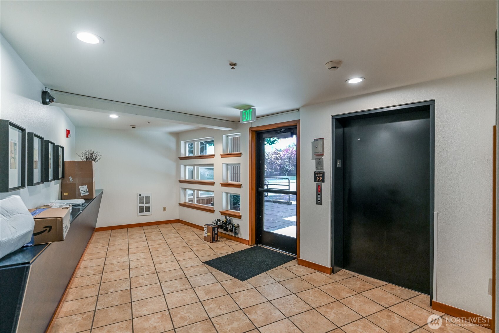 4020 Aurora Avenue N #308, Seattle, WA 98103, photo 4 of 6