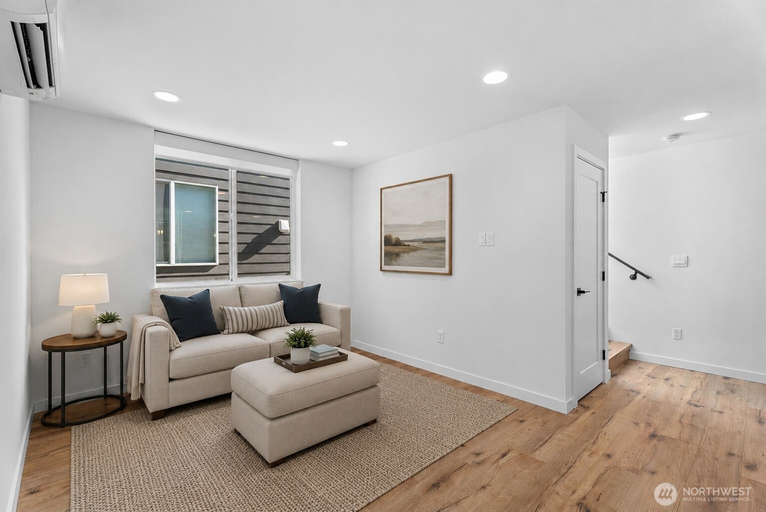 11824 31st Place NE, Seattle, WA 98125, photo 2 of 19