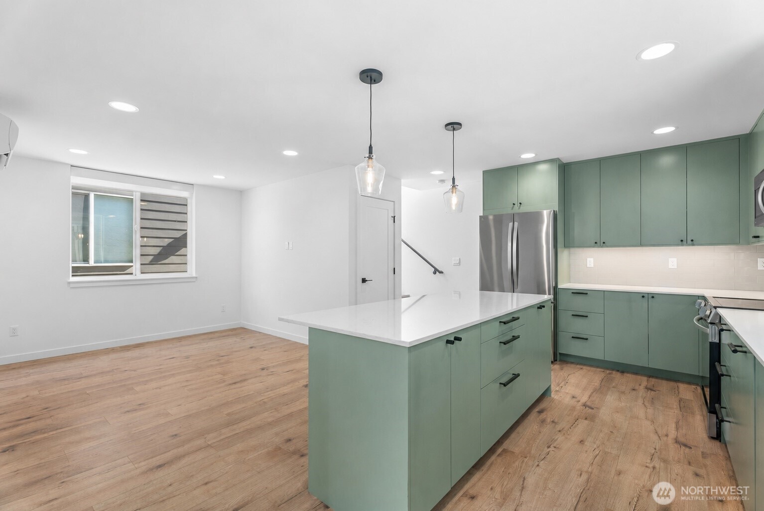 11824 31st Place NE, Seattle, WA 98125, photo 5 of 19