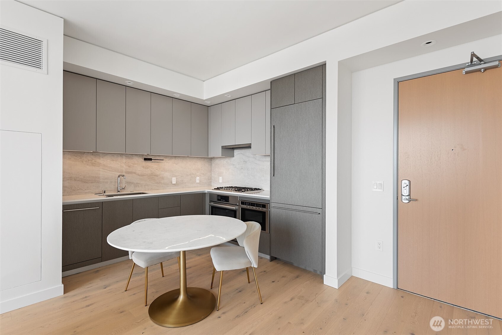 2510 6th Avenue #2805, Seattle, WA 98121, photo 4 of 40