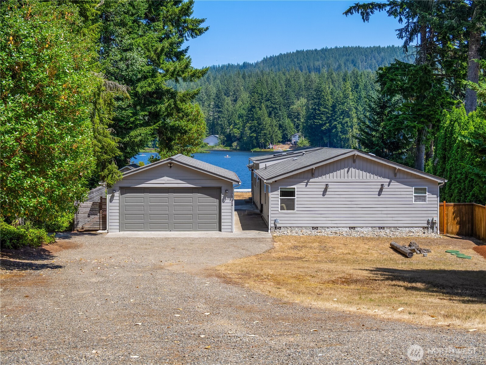 314 NW Rhododendron Drive