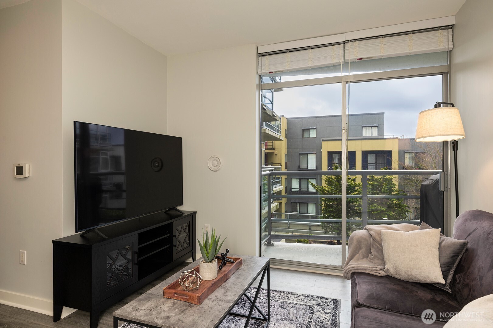 2929 1st Avenue #313, Seattle, WA 98121, photo 5 of 32