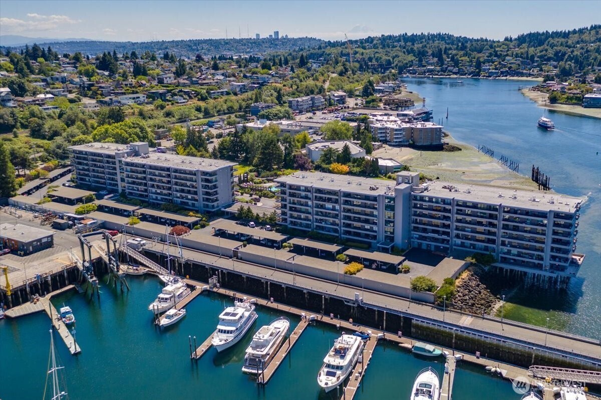 6535 Seaview Avenue NW #305B, Seattle, WA 98117, photo 2 of 38