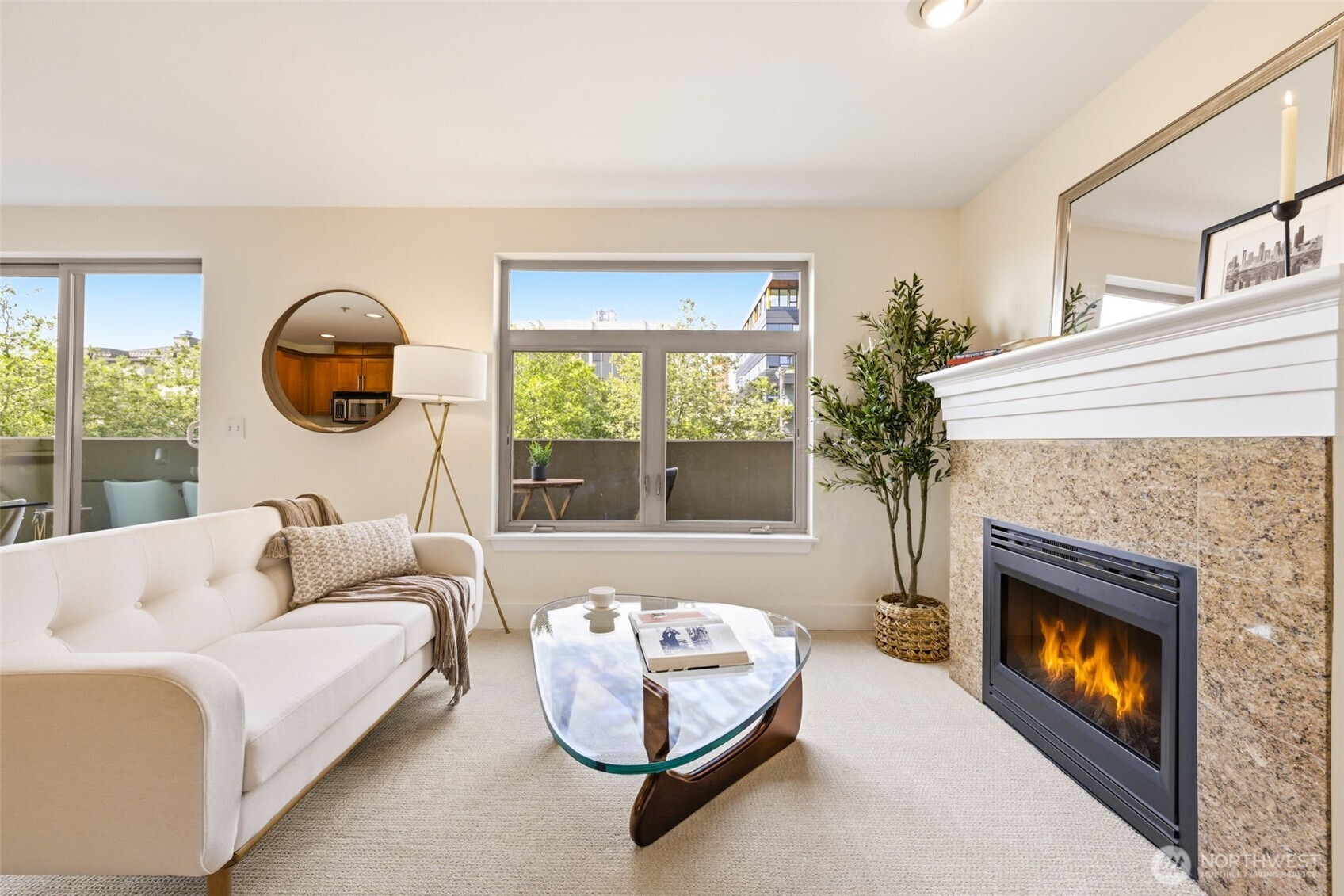 120 1st Avenue W #306, Seattle, WA 98119, photo 2 of 40