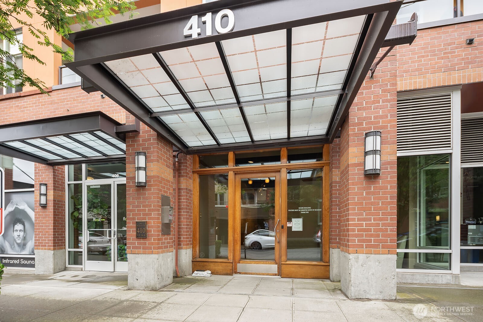 410 NE 70th Street #204, Seattle, WA 98115, photo 2 of 33