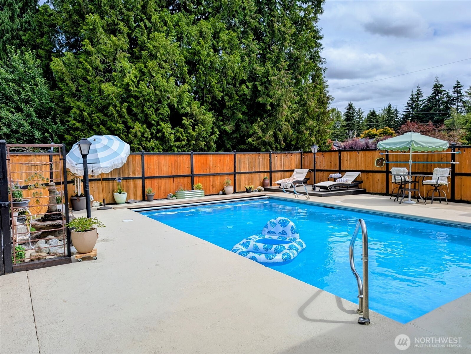 224 S 166th
