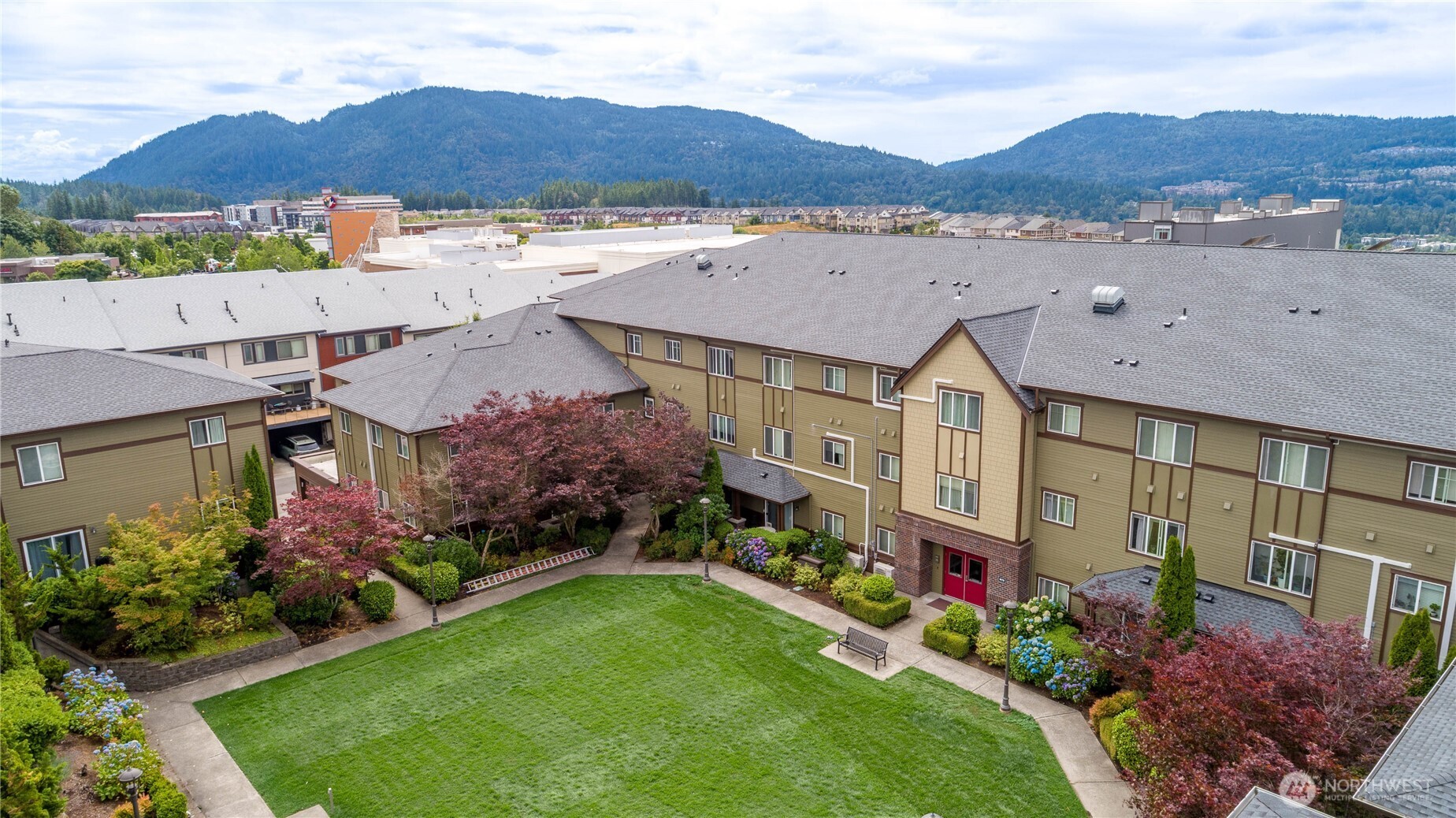 973 NE Ingram Street #A-303, Issaquah, WA 98029, photo 2 of 3