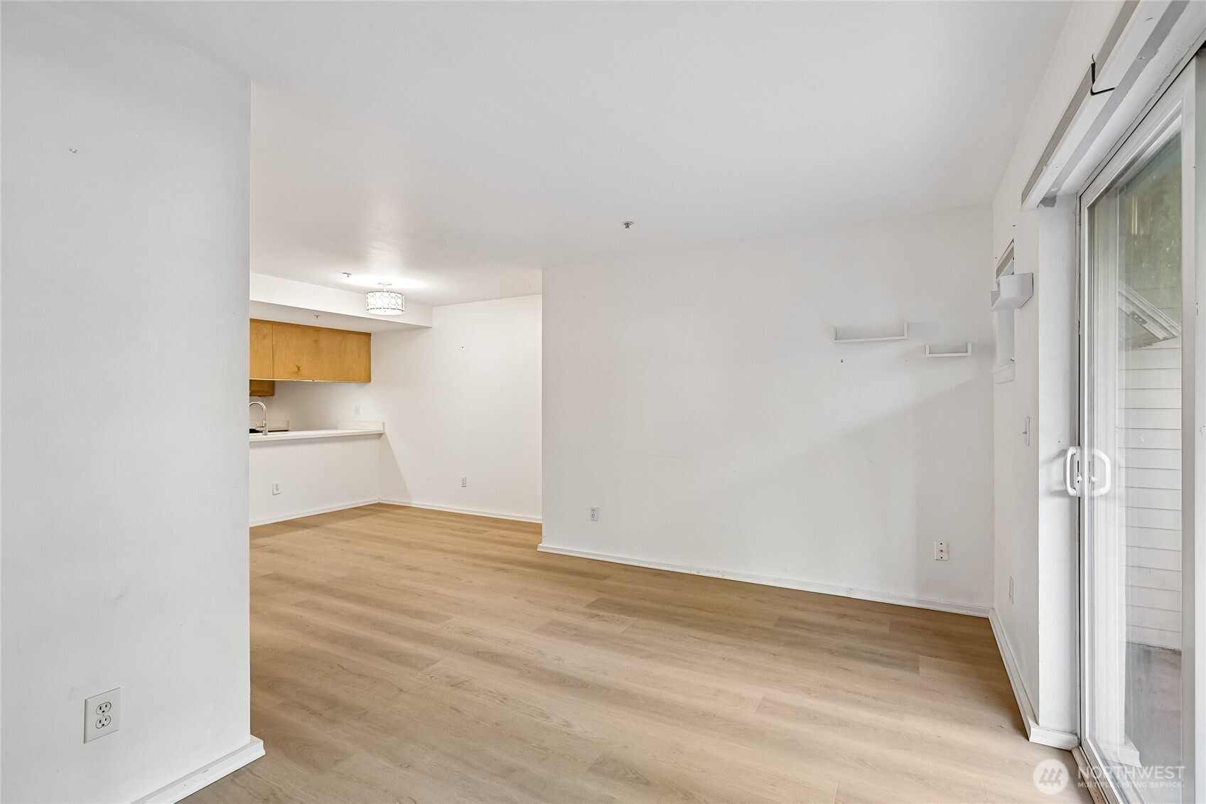 12345 Roosevelt Way NE #306, Seattle, WA 98125, photo 5 of 25