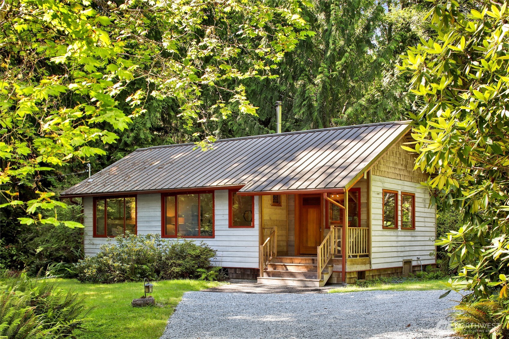 3270 Pond Lane