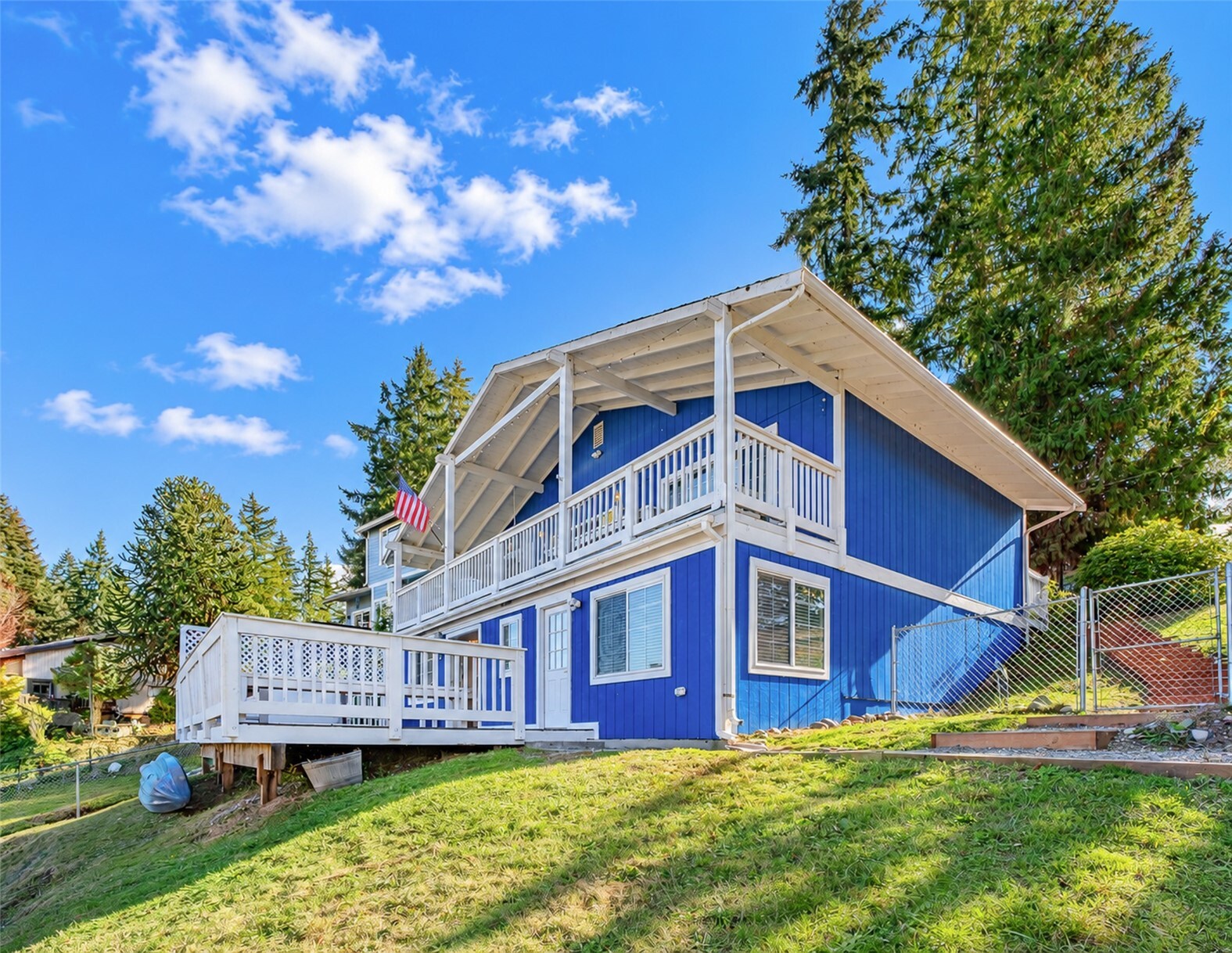 17142 Lakepoint Drive SE, Yelm, WA 98597, photo 3 of 39