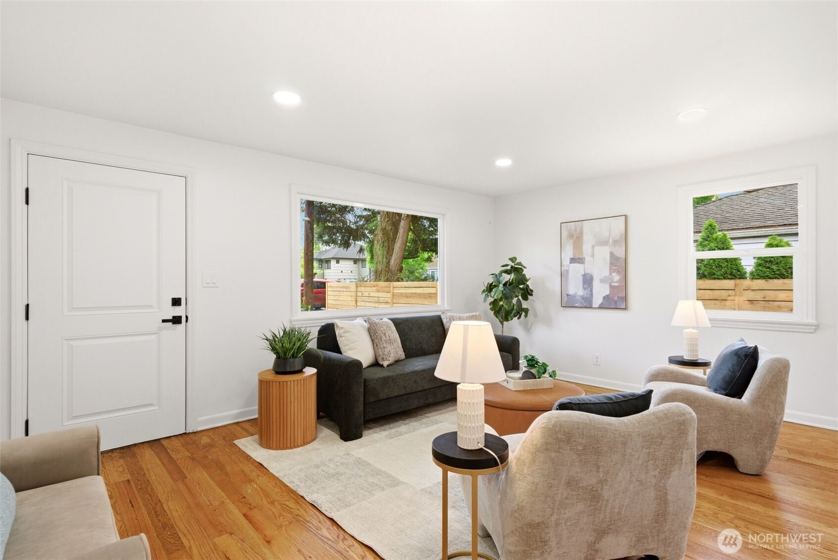 9723 Evanston Avenue N, Seattle, WA 98103, photo 3 of 22