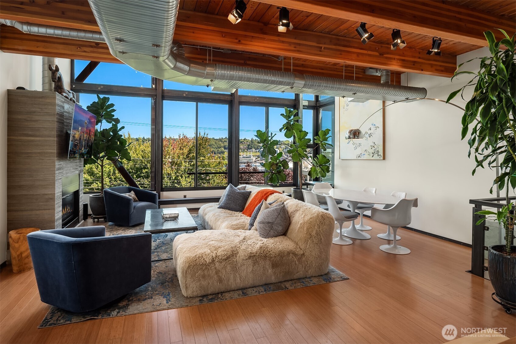 1707 Dexter Avenue N #B, Seattle, WA 98109, photo 5 of 38