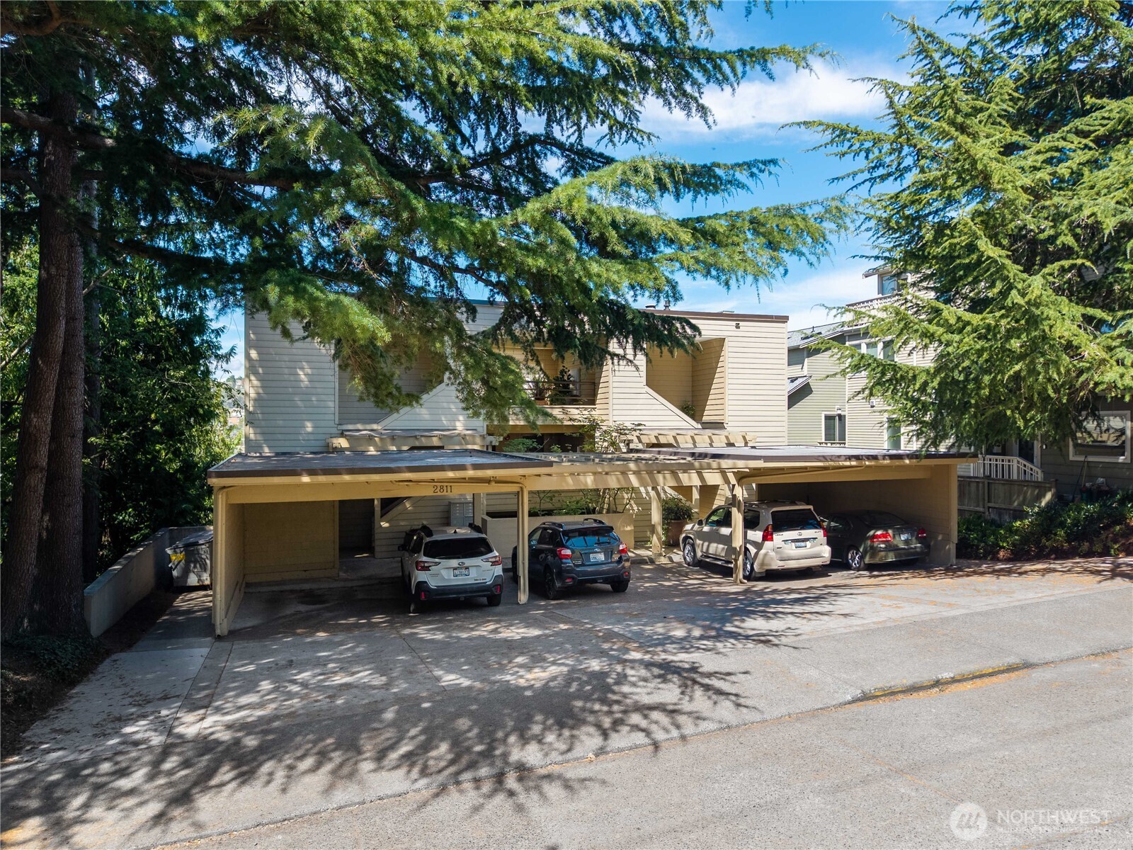 2811 14th Avenue W #100, Seattle, WA 98119, photo 3 of 33