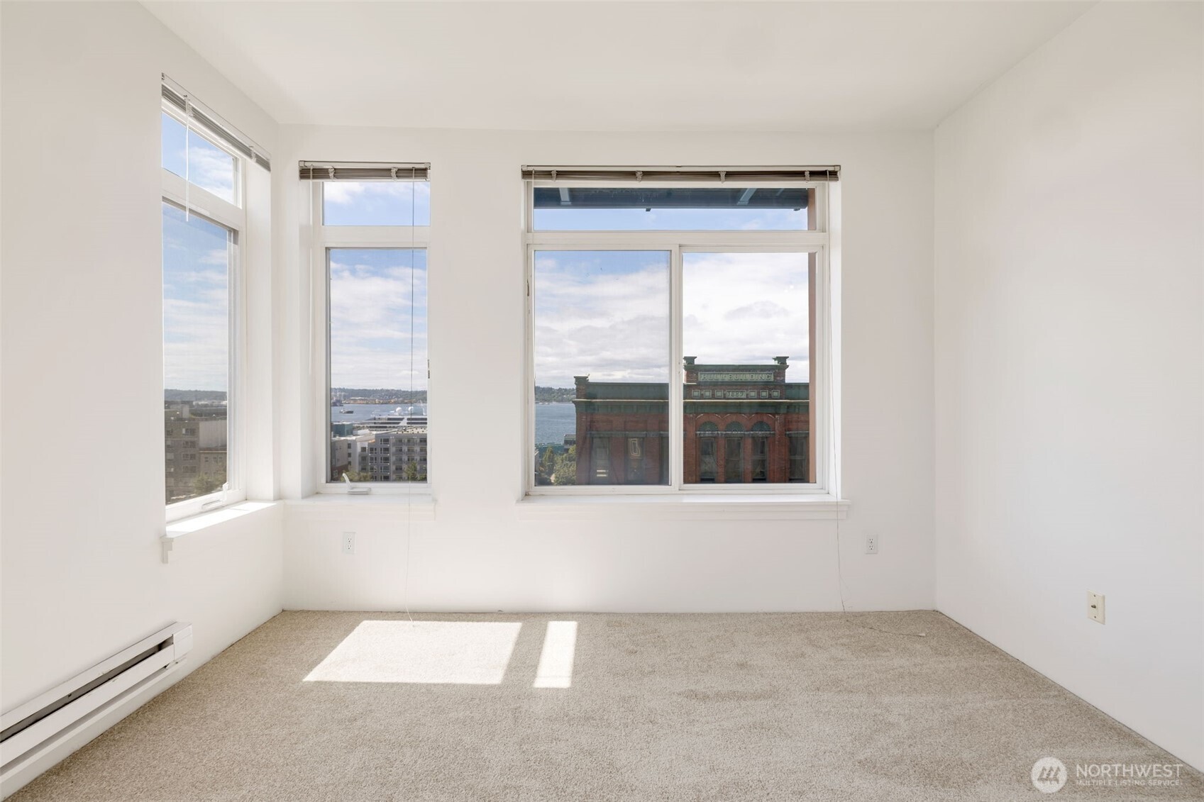2414 1st Avenue #617, Seattle, WA 98121-1328, photo 3 of 21