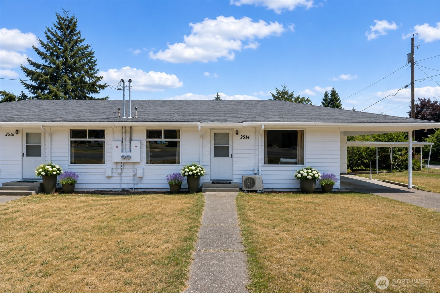 2518 2514 Spring Street NE