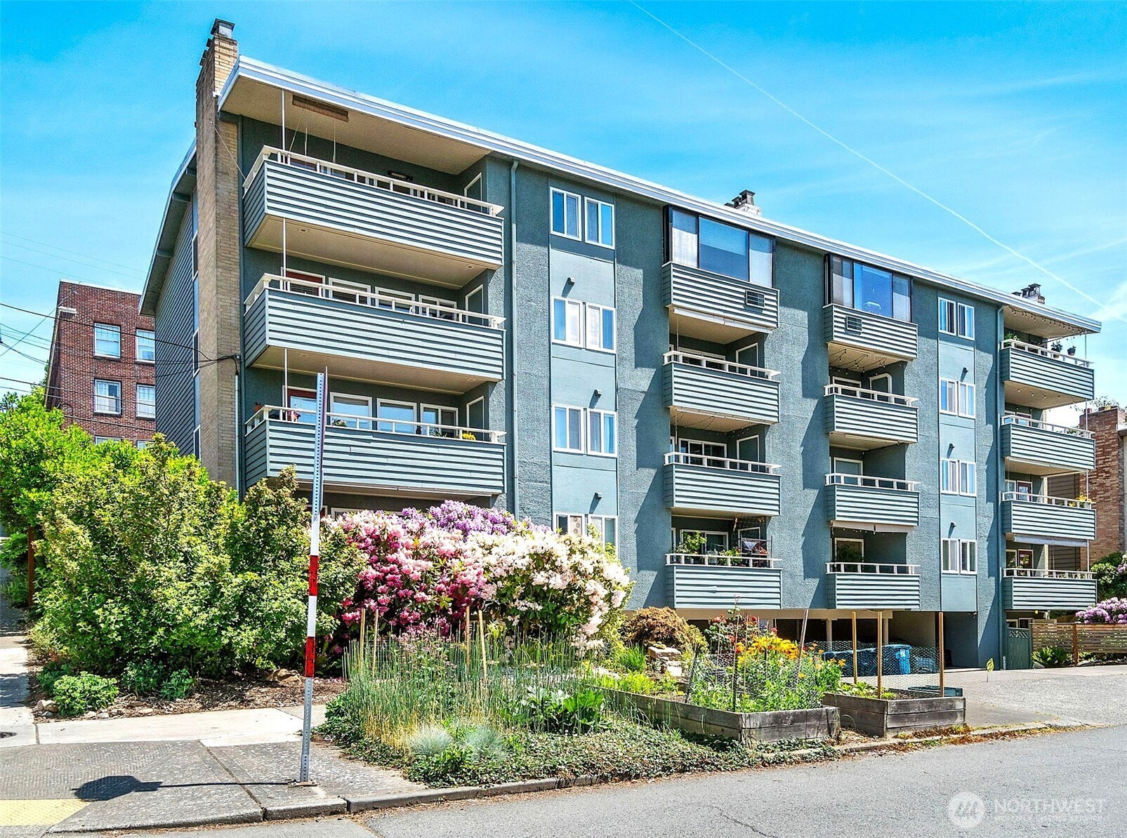 75 E Lynn Street #B, Seattle, WA 98102, photo 5 of 30