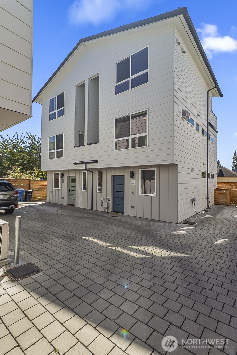 1129 NW 61st #B
