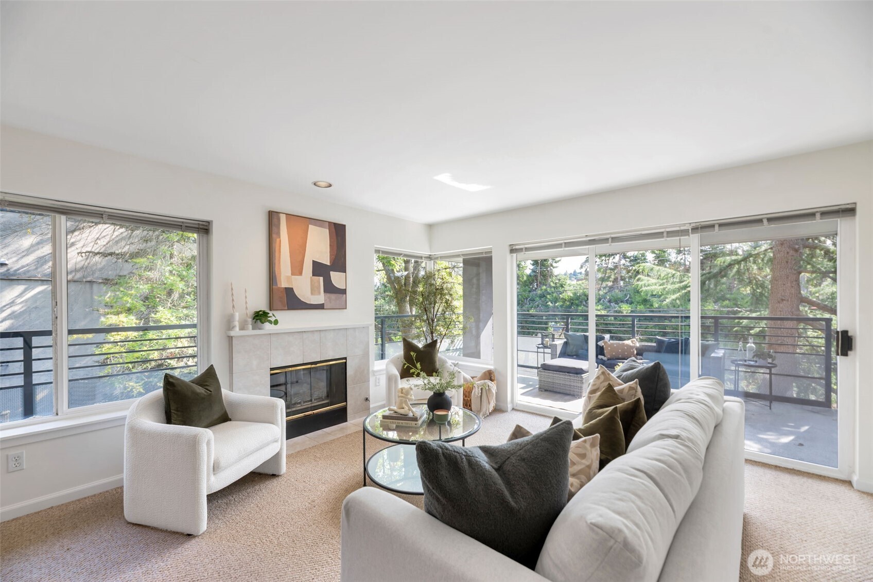 2000 W Barrett Street #205, Seattle, WA 98199, photo 2 of 19