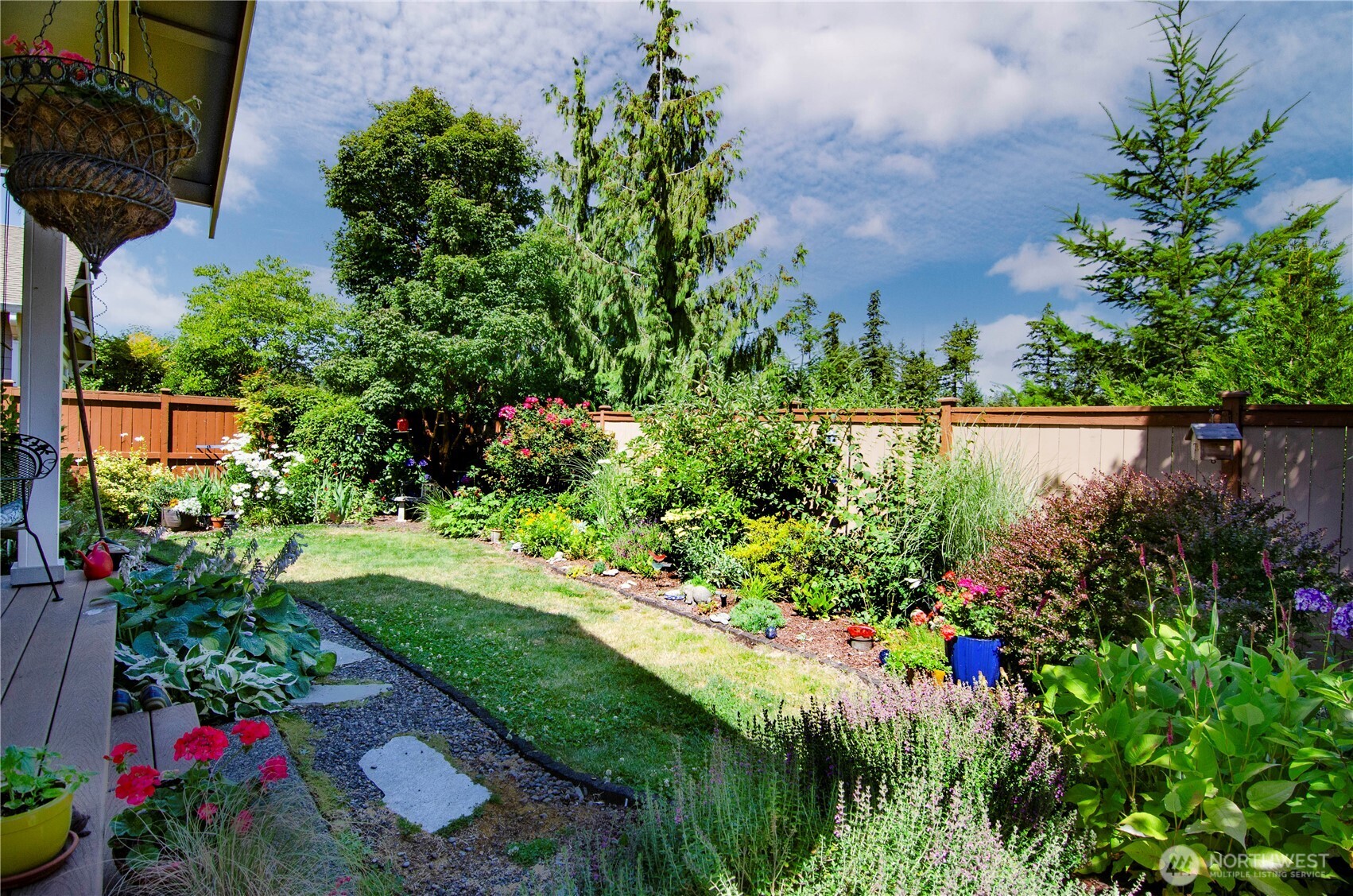 8210 Vashon Drive NE