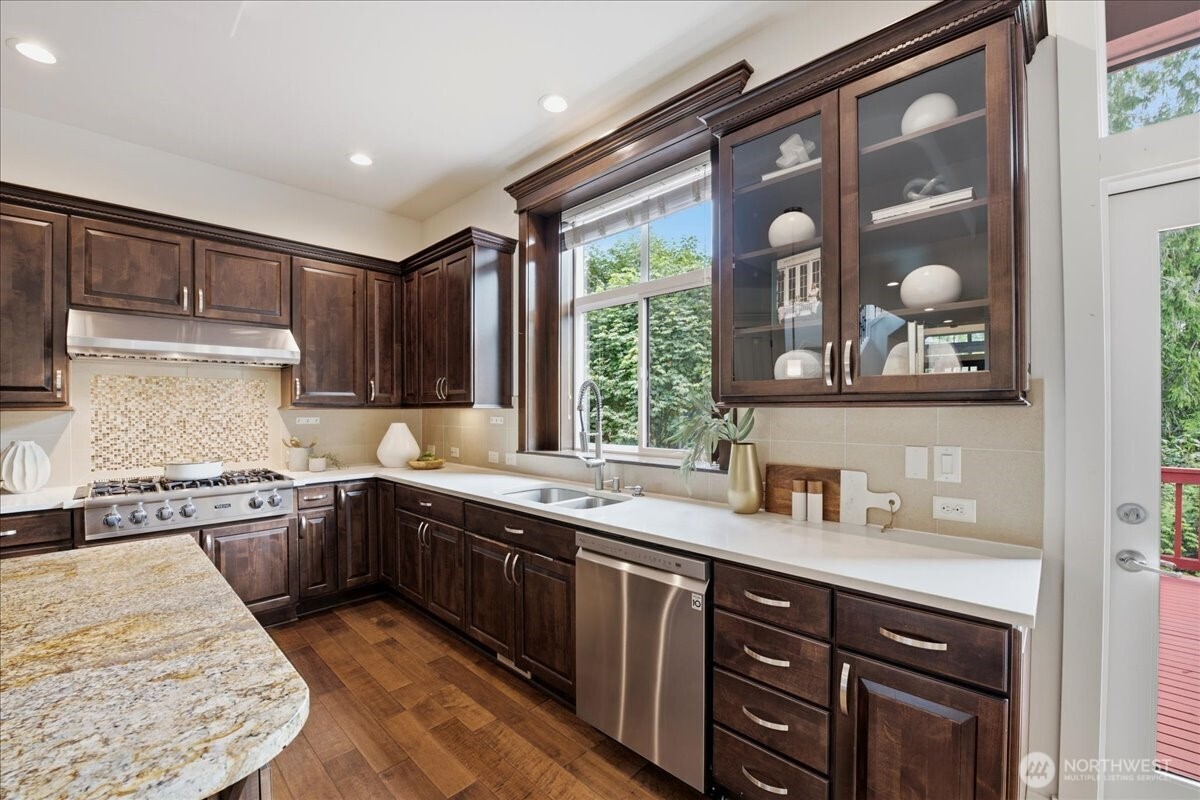2210 NW Harmony Way, Issaquah, WA 98027, photo 3 of 33