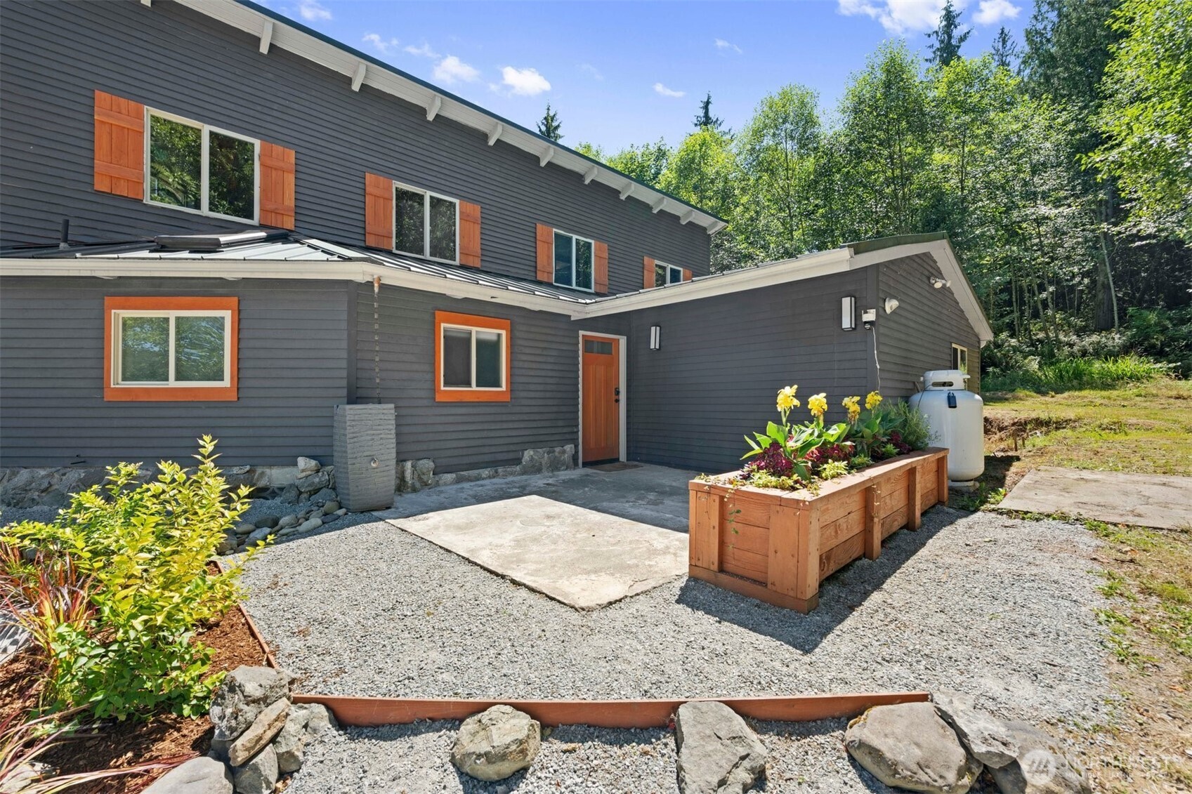 22120 Gaspard Lane, Mount Vernon, WA 98274, photo 2 of 3