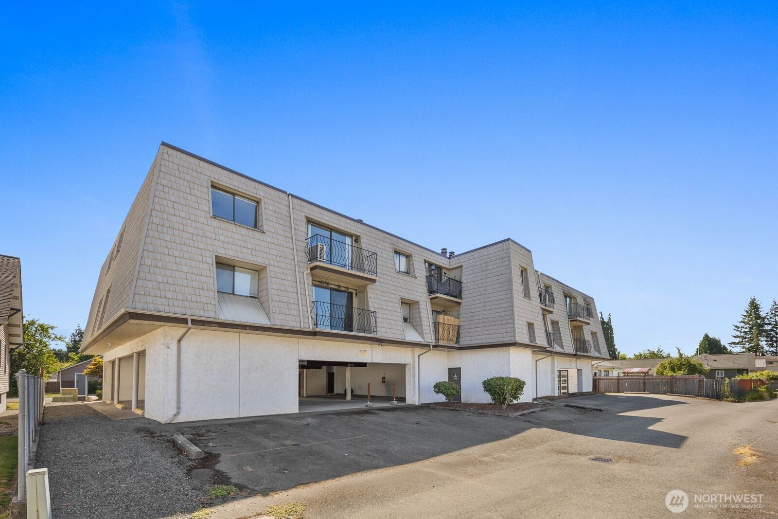 435 Williams Avenue N #206