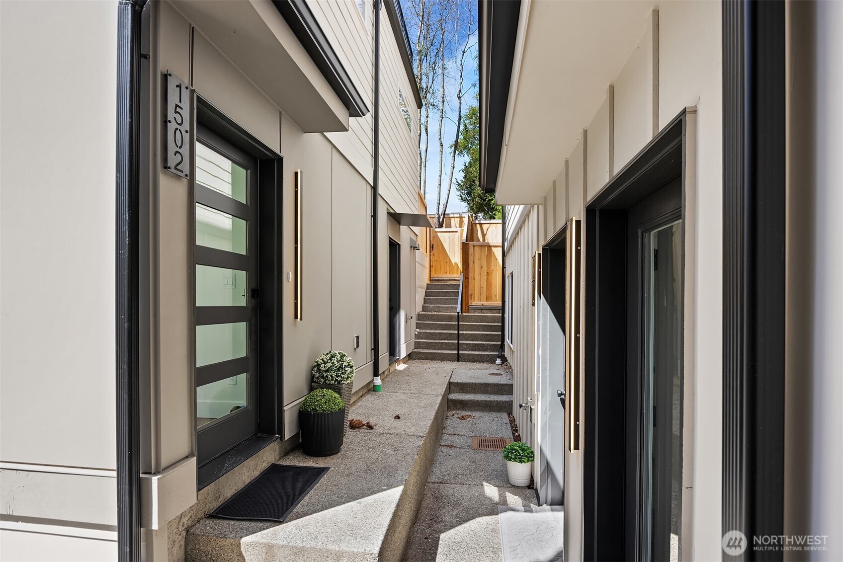 1502 N 100th Street