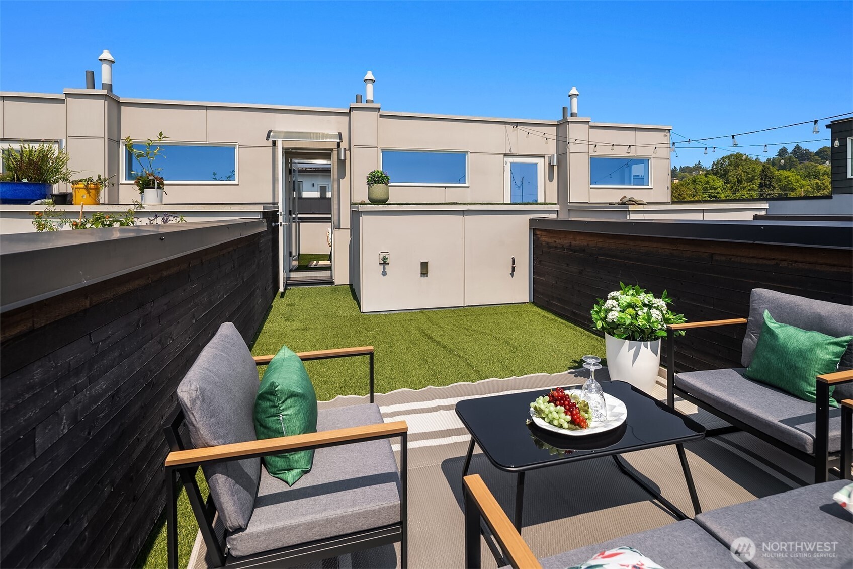 818 NW 53rd Street #B, Seattle, WA 98107-6292, photo 4 of 32