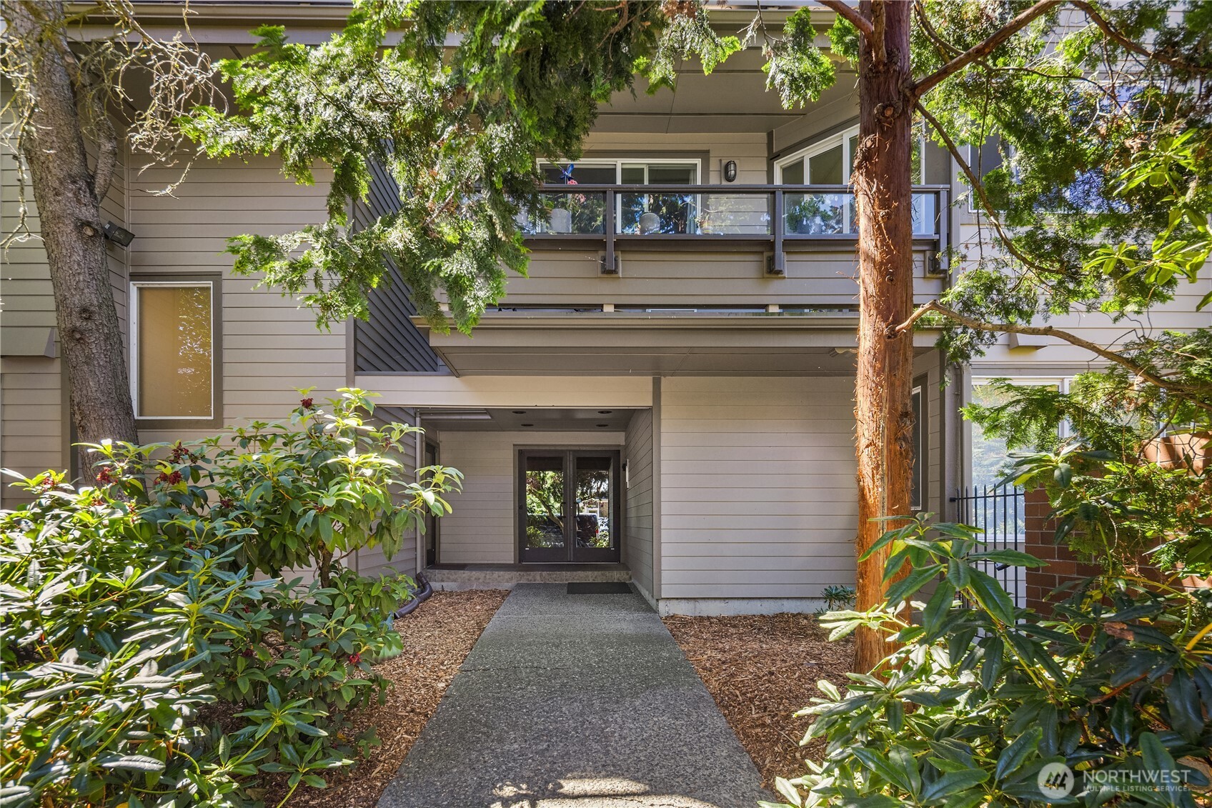 6055 35th Avenue SW #107, Seattle, WA 98126, photo 2 of 23