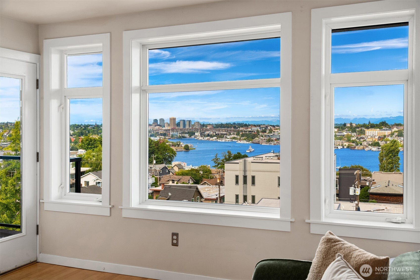 655 Crockett Street #A303, Seattle, WA 98109, photo 2 of 37