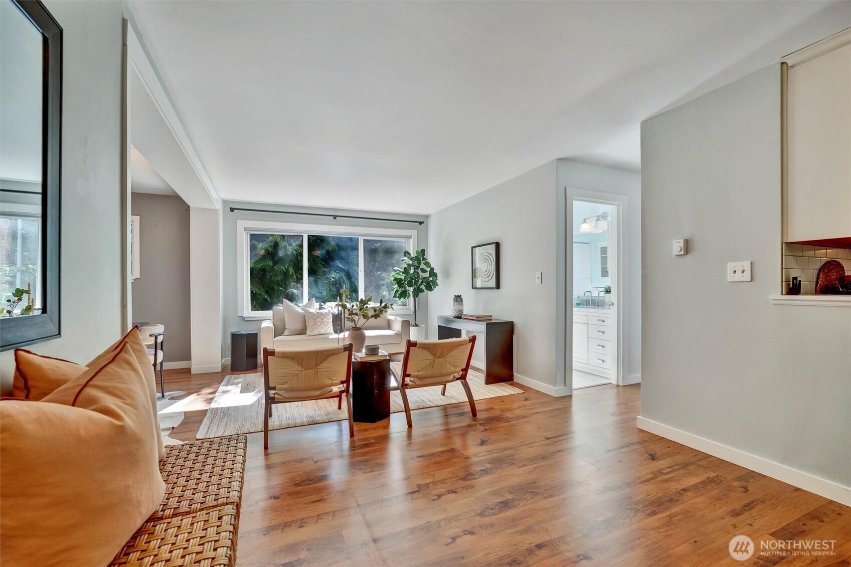 2111 E John Street #204, Seattle, WA 98112-5357, photo 4 of 39