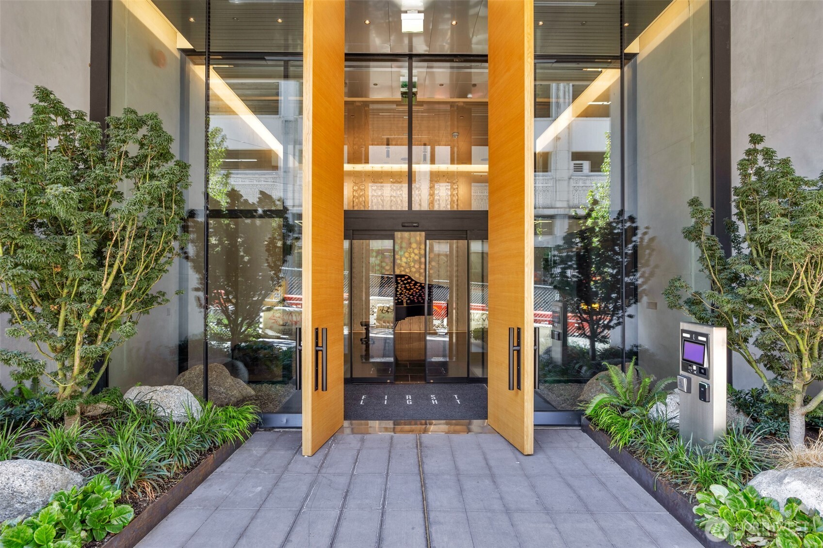 300 Virginia Street #4111, Seattle, WA 98101, photo 2 of 40
