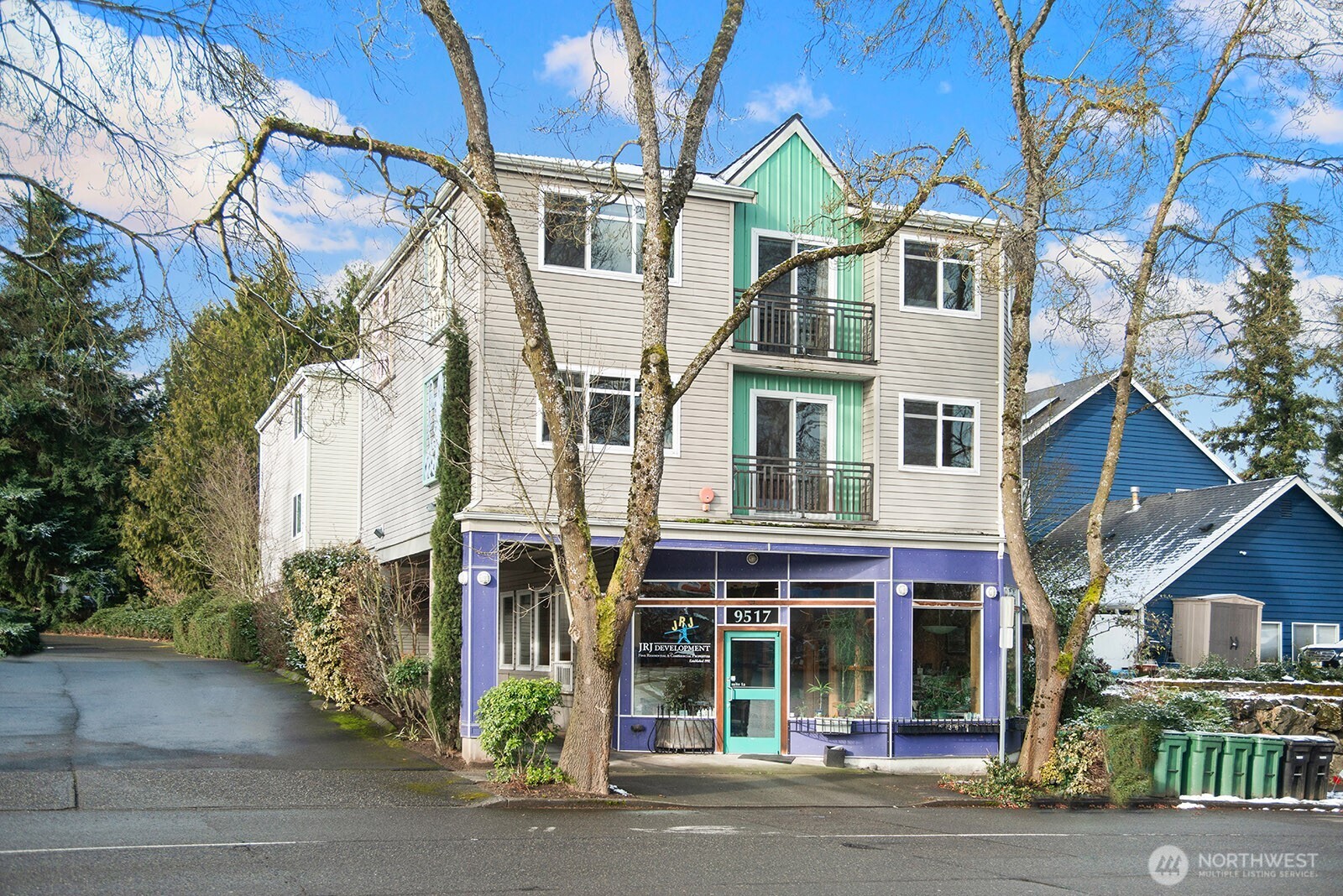 9517 35th Avenue NE #2A, Seattle, WA 98115, photo 2 of 23