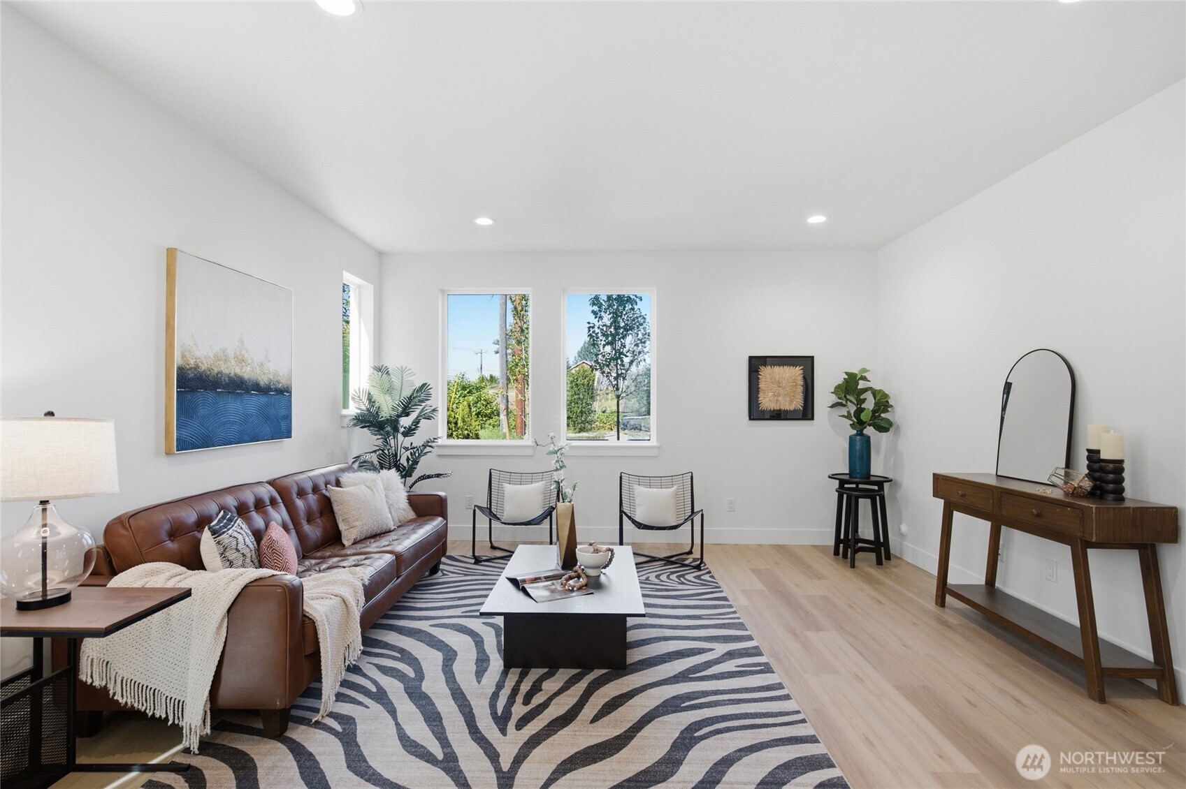 9323 Marcus Avenue S, Seattle, WA 98118, photo 4 of 36