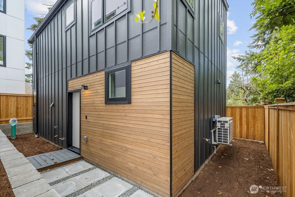 1214 NE 100th Street