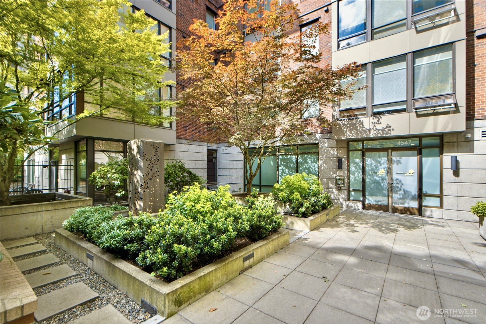 4547 8th Avenue NE #311, Seattle, WA 98105, photo 3 of 26
